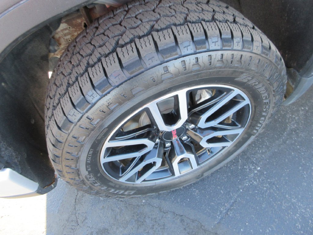 Used 2022 GMC Sierra 1500 AT4 w/ AT4 Premium Package AWD/4WD image 13