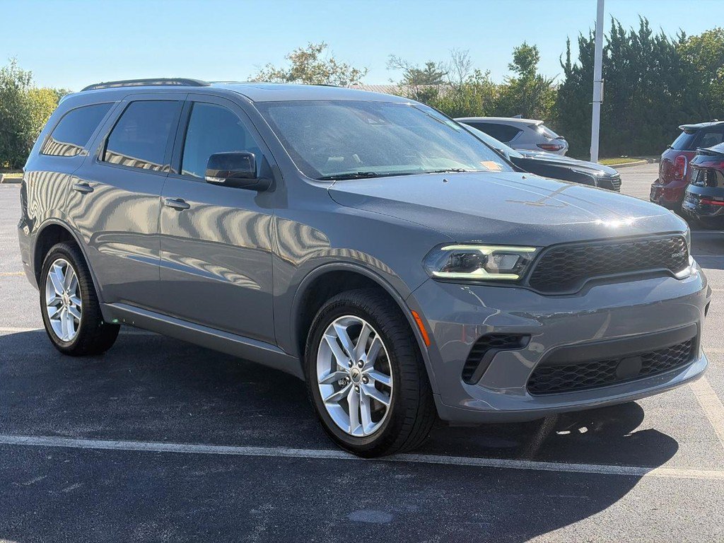 Used 2024 Dodge Durango GT AWD/4WD image 3