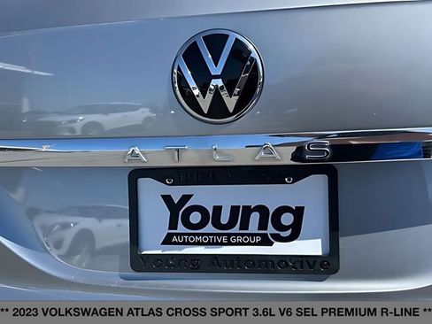 Used 2023 Volkswagen Atlas Cross Sport SEL Premium R-Line AWD/4WD image 15