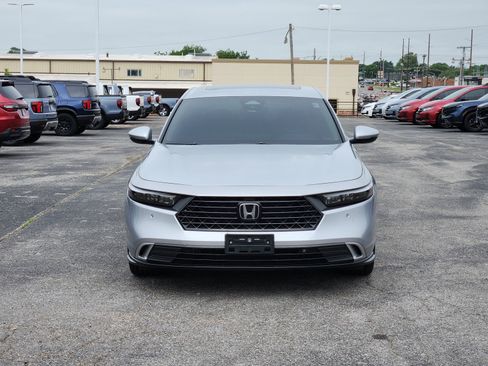 Used 2024 Honda Accord Touring image 6