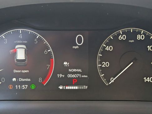 Used 2025 Honda Pilot Touring image 30