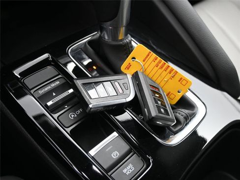 Used 2023 Acura Integra BASE image 6