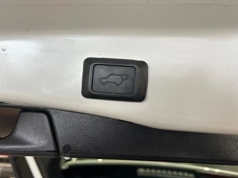 Used 2022 Toyota RAV4 Limited AWD/4WD image 20