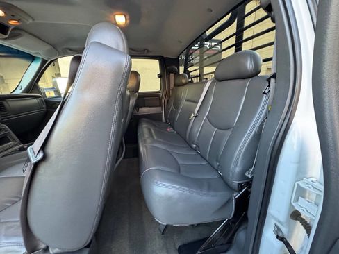 Used 2006 Chevrolet Silverado 2500 W/T w/ Skid Plate Package image 25