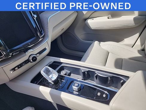 Used 2023 Volvo XC60 T8 Ultimate w/ Climate Package AWD/4WD image 13