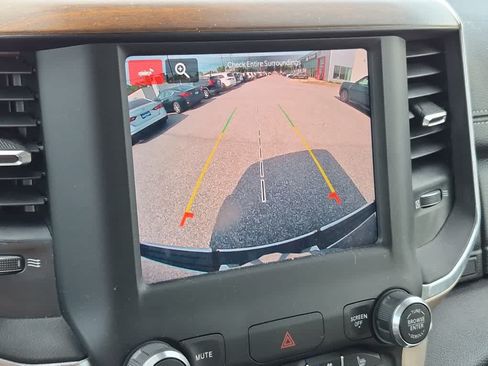 Used 2022 RAM 1500 Laramie AWD/4WD image 13