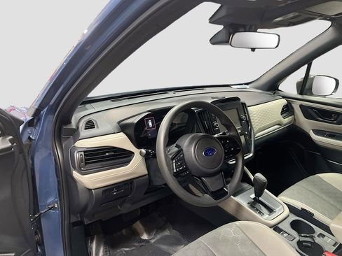 Used 2025 Subaru Forester AWD/4WD image 9