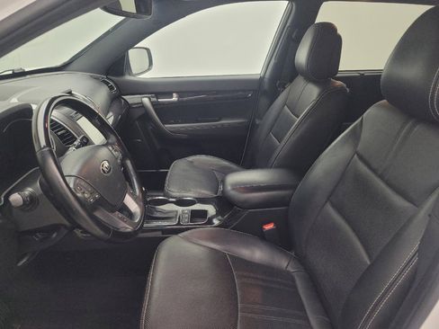 Used 2014 Kia Sorento SX w/ 3rd Row Package AWD/4WD image 17