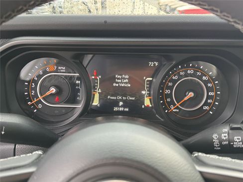 Used 2025 Jeep Wrangler Unlimited Rubicon AWD/4WD image 26