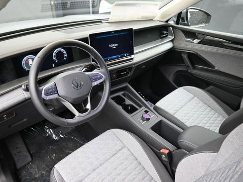 New 2026 Volkswagen Tiguan S image 22