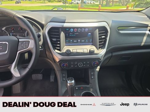Used 2017 GMC Acadia SLT AWD/4WD image 18
