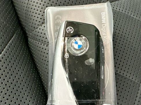 Used 2025 BMW X7 xDrive40i w/ Premium Package image 18