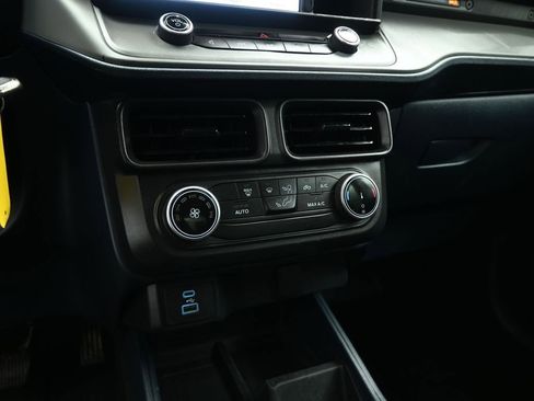 Certified 2022 Ford Maverick XL image 16