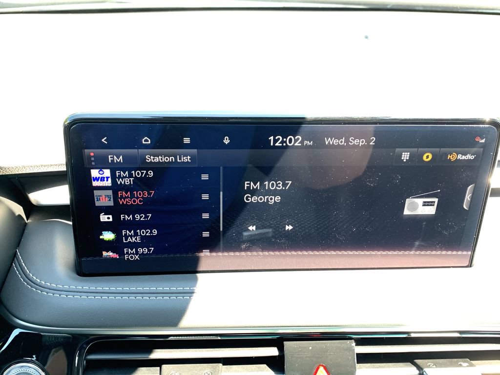 Certified 2026 Genesis G70 2.5T RWD image 26