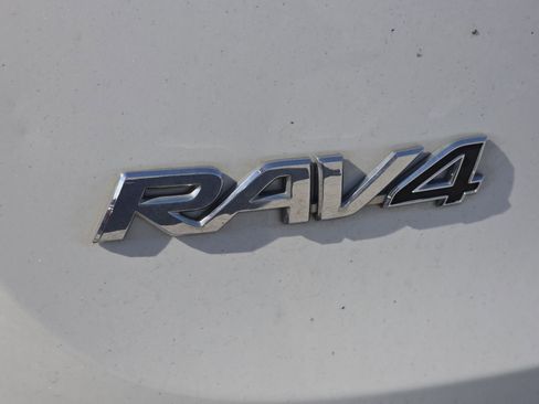 Used 2014 Toyota RAV4 Limited w/ Technology Package AWD/4WD image 5