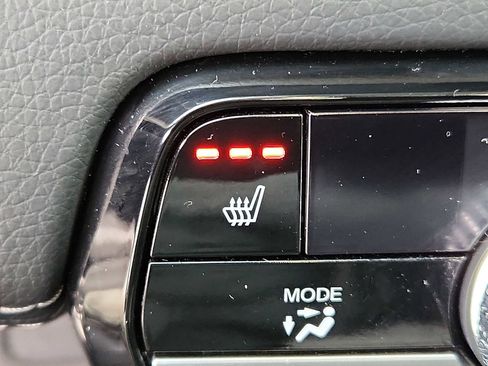 Used 2023 Honda Pilot Touring image 24