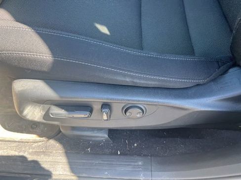 Used 2023 Honda CR-V EX image 8