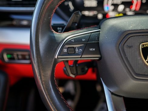 Used 2021 Lamborghini Urus image 28