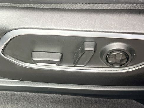 Used 2023 Jeep Wagoneer L Series II image 15