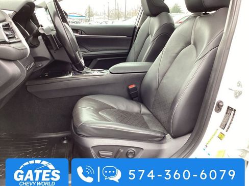 Used 2023 Toyota Camry XSE image 12