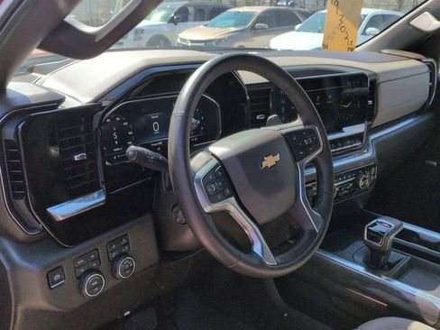 Used 2024 Chevrolet Silverado 1500 LTZ image 12