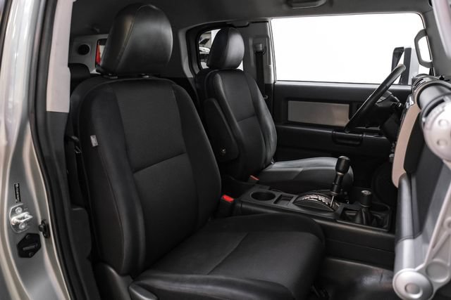 Used 2010 Toyota FJ Cruiser 4WD image 32
