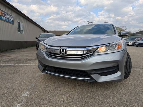 Used 2017 Honda Accord LX image 2
