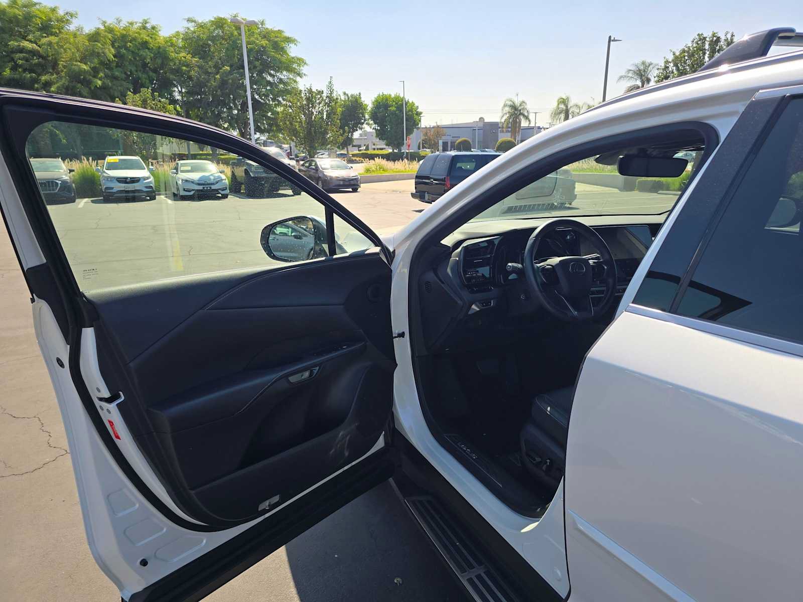 Used 2024 Lexus RX 350h w/ Convenience Package AWD/4WD image 19