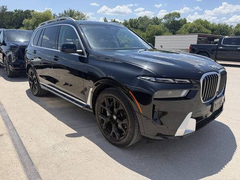 Used 2023 BMW X7 xDrive40i w/ Climate Comfort Package AWD/4WD image 7