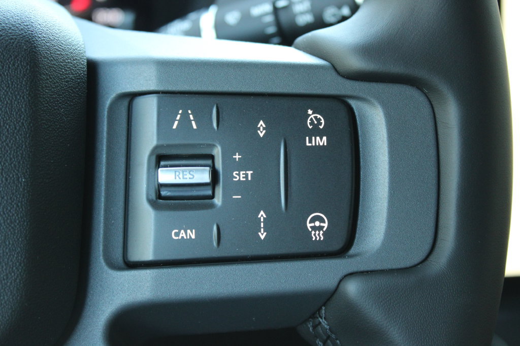 New 2026 Land Rover Defender 130 X-Dynamic SE AWD/4WD image 16