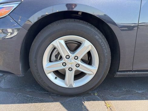 Used 2023 Chevrolet Malibu LT FWD image 12