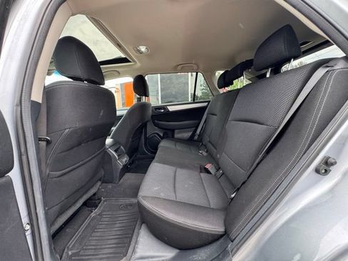 Used 2019 Subaru Outback 2.5i Premium w/ Popular Package #2 AWD/4WD image 13