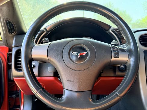 Used 2007 Chevrolet Corvette Coupe w/ Preferred Equipment Group RWD image 14