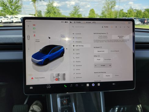 Used 2026 Tesla Model Y 2WD image 31