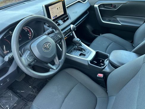 Used 2024 Toyota RAV4 LE image 10
