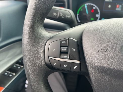 Used 2023 Ford Maverick XLT image 18