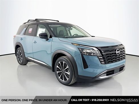 New 2026 Nissan Pathfinder Platinum image 3