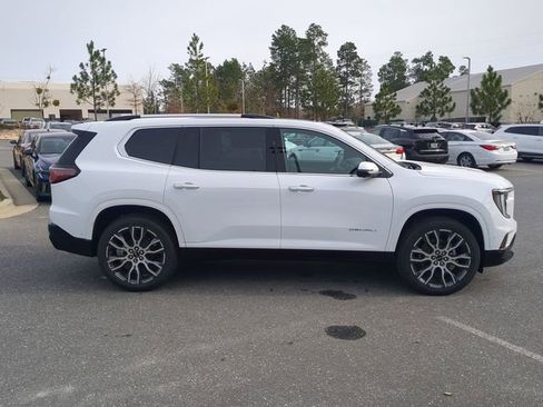 New 2026 GMC Acadia Denali Ultimate w/ LPO, All-Weather Package image 4