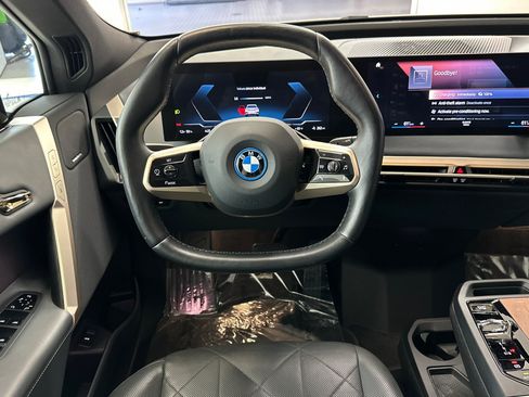 Used 2023 BMW iX xDrive50 w/ Premium Package AWD/4WD image 34