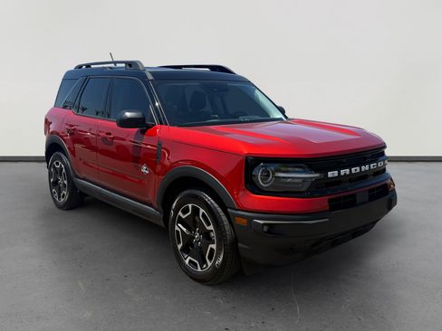 Used 2024 Ford Bronco Sport Outer Banks w/ Tech Package AWD/4WD image 7
