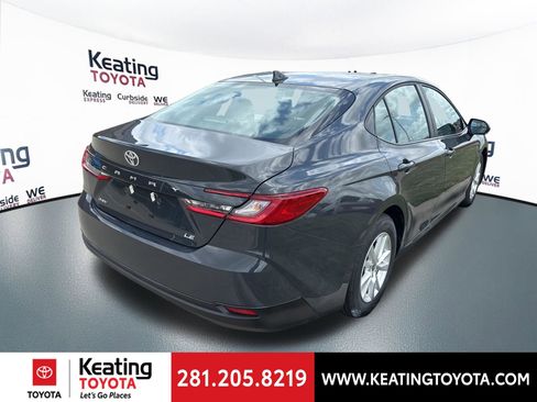 Used 2026 Toyota Camry LE image 7