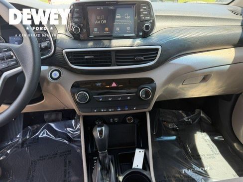 Used 2020 Hyundai Tucson Value AWD/4WD image 17