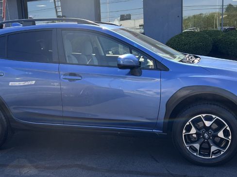 Used 2020 Subaru Crosstrek 2.0i Premium w/ Moonroof Package 2 image 8