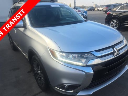 Used 2017 Mitsubishi Outlander SE image 5