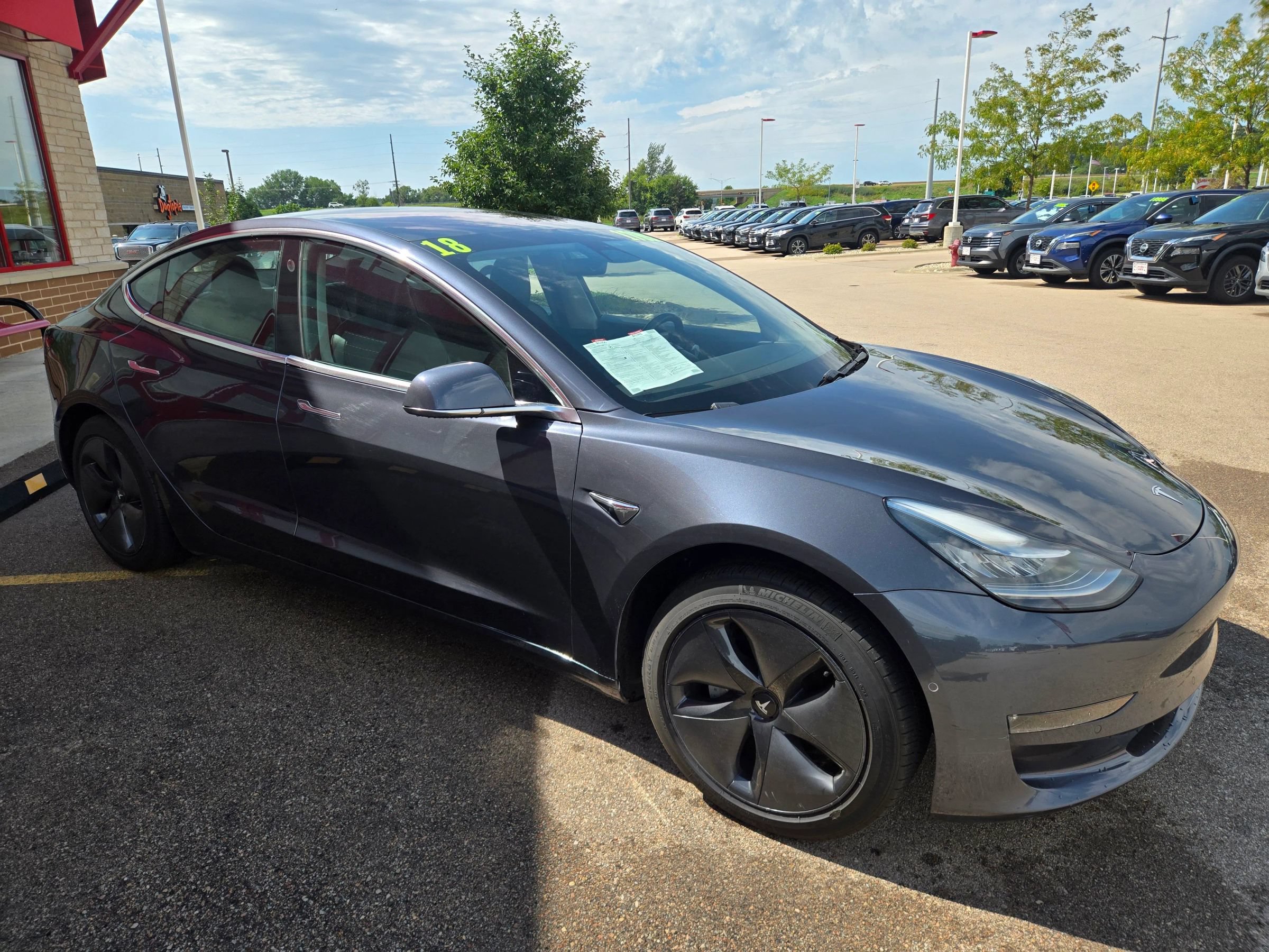 Used 2018 Tesla Model 3 Long Range RWD image 3
