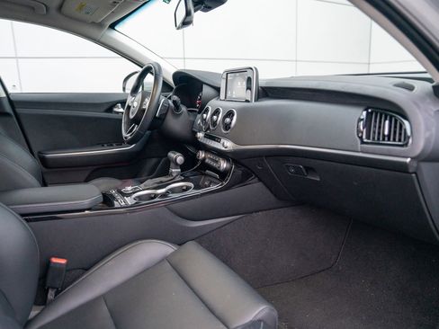 Used 2018 Kia Stinger image 24