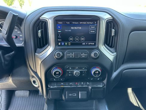 Used 2022 Chevrolet Silverado 1500 LT Trail Boss w/ Safety Package AWD/4WD image 13