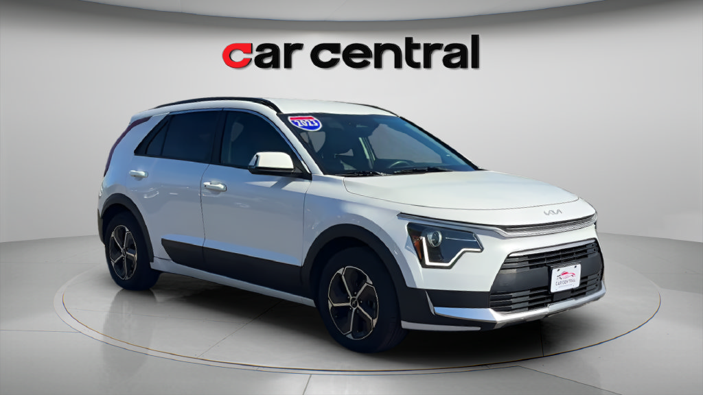 Used 2023 Kia Niro EX FWD image 7