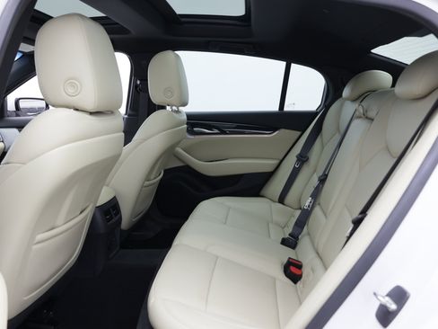 Used 2022 Cadillac CT5 Premium Luxury RWD image 32