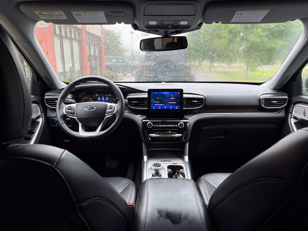 Used 2023 Ford Explorer Limited AWD/4WD image 48